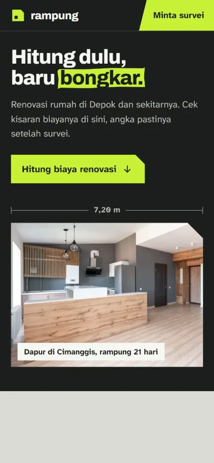 Tampilan HP demo website jasa renovasi Rampung: judul Hitung dulu, baru bongkar dengan kata bongkar ditandai lakban hijau lime, tombol Hitung biaya renovasi, dan foto dapur yang baru direnovasi dengan garis ukur 7,20 m